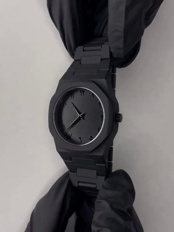 Full Black Analog Quartz Watch – Lightweight & Durable